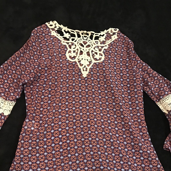 Large Como Vintage top. - Picture 2 of 2